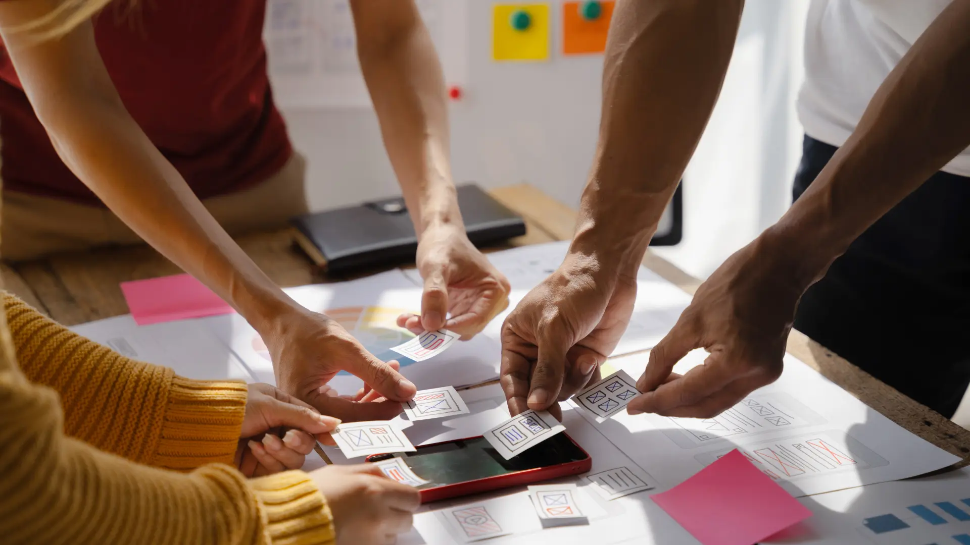 Infographic showing what to look for when hiring a digital marketing agency in Pakistan